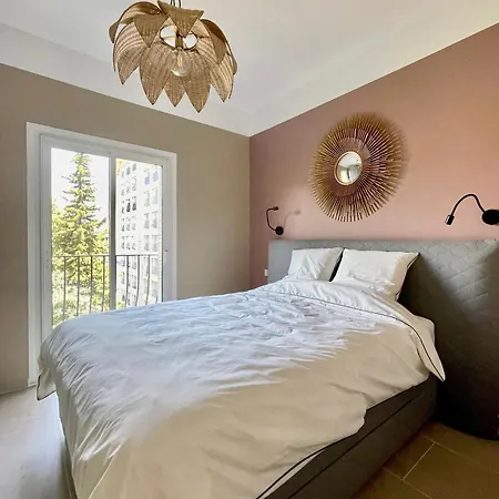 Appartement Air-conditioned With Garage Near The Sea