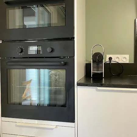 Air-conditioned With Garage Near The Sea Niza